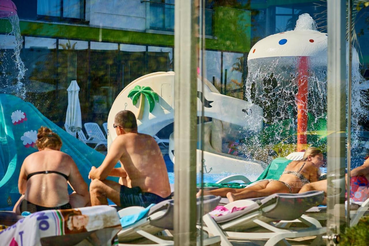 Sole Apartment Spa N Pools Beach Resort Năvodari Exterior foto