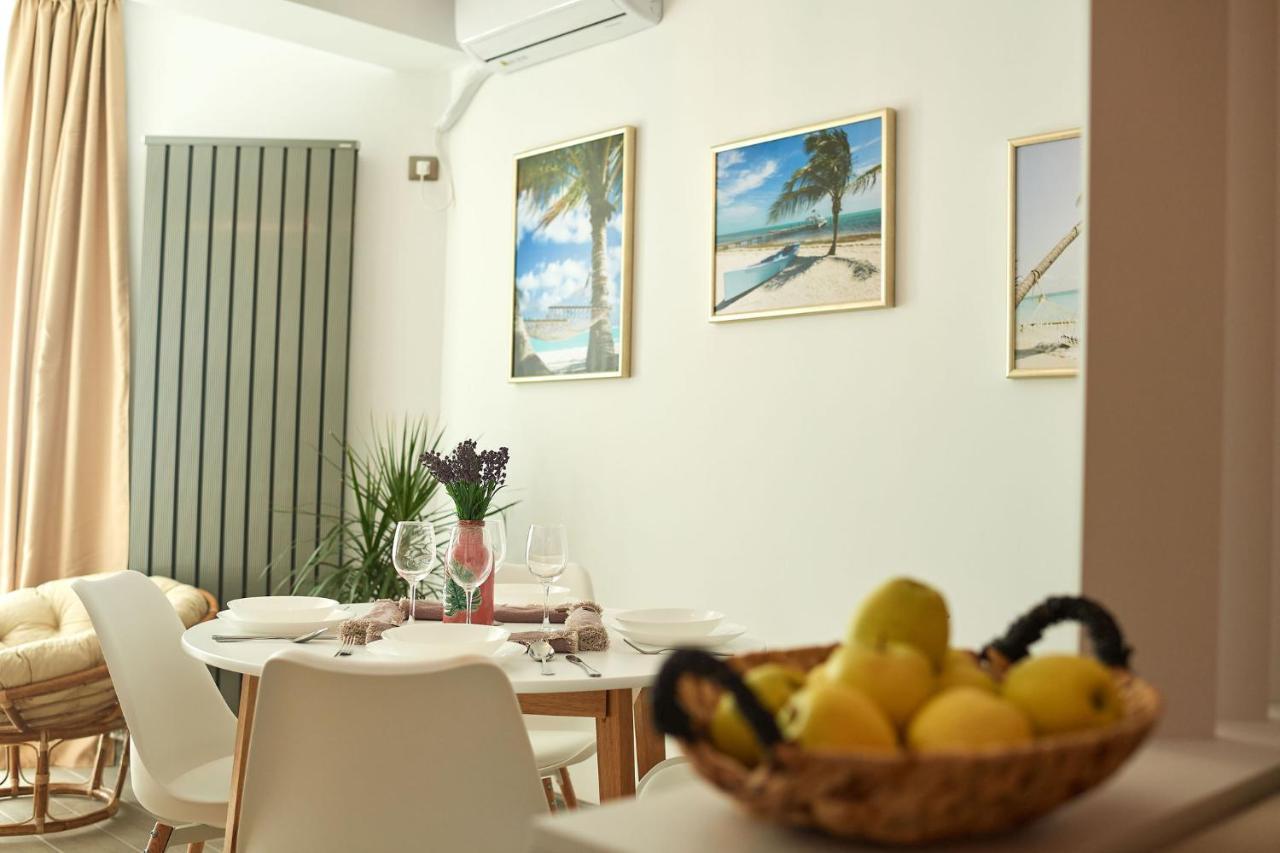 Sole Apartment Spa N Pools Beach Resort Năvodari Exterior foto