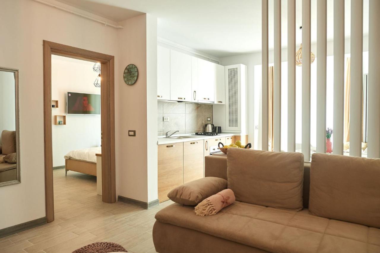 Sole Apartment Spa N Pools Beach Resort Năvodari Exterior foto
